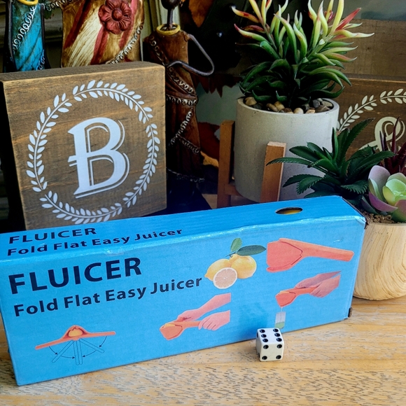 Manual Lemon Squeezer - Picture 5 of 8